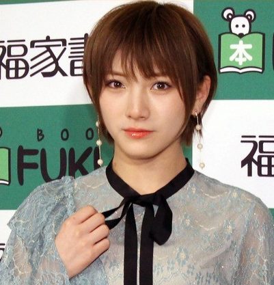 岡田奈々 Akb はバイシェクシャルで昔と顔変わった 性格は真面目 エンタメjoker